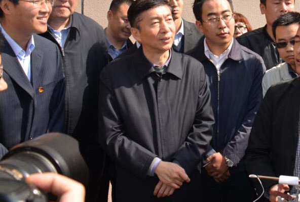 时任青海省委书记骆惠宁、省长郝鹏、团省委书记王华杰等省市相关领导先后莅临园区进行考察